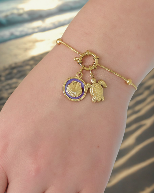 Bracciale Turtle Love in acciaio dorato con perle etiche – personalizzabile